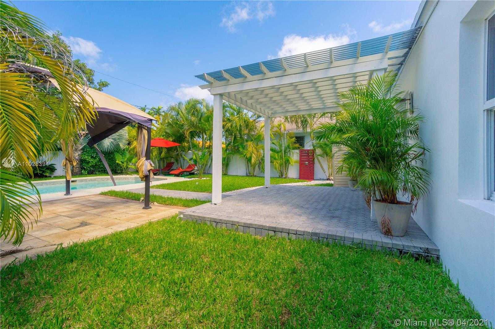Small Image of 8934 HARDING AVE, Surfside Number 6