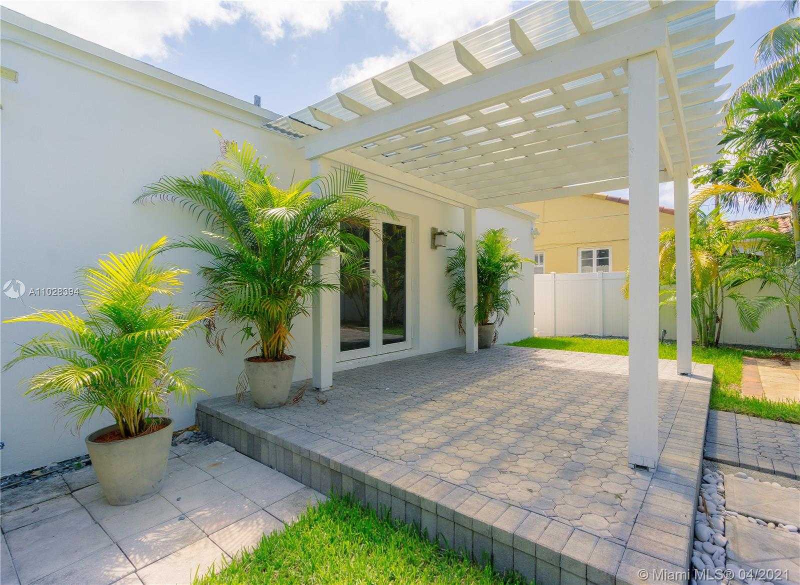 Small Image of 8934 HARDING AVE, Surfside Number 7