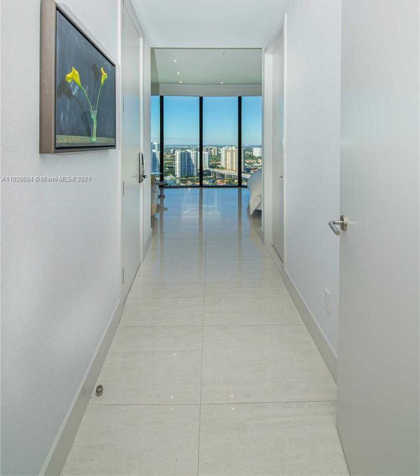 Small Image of 18555 COLLINS AVE #3403, Sunny Isles Beach Number 4