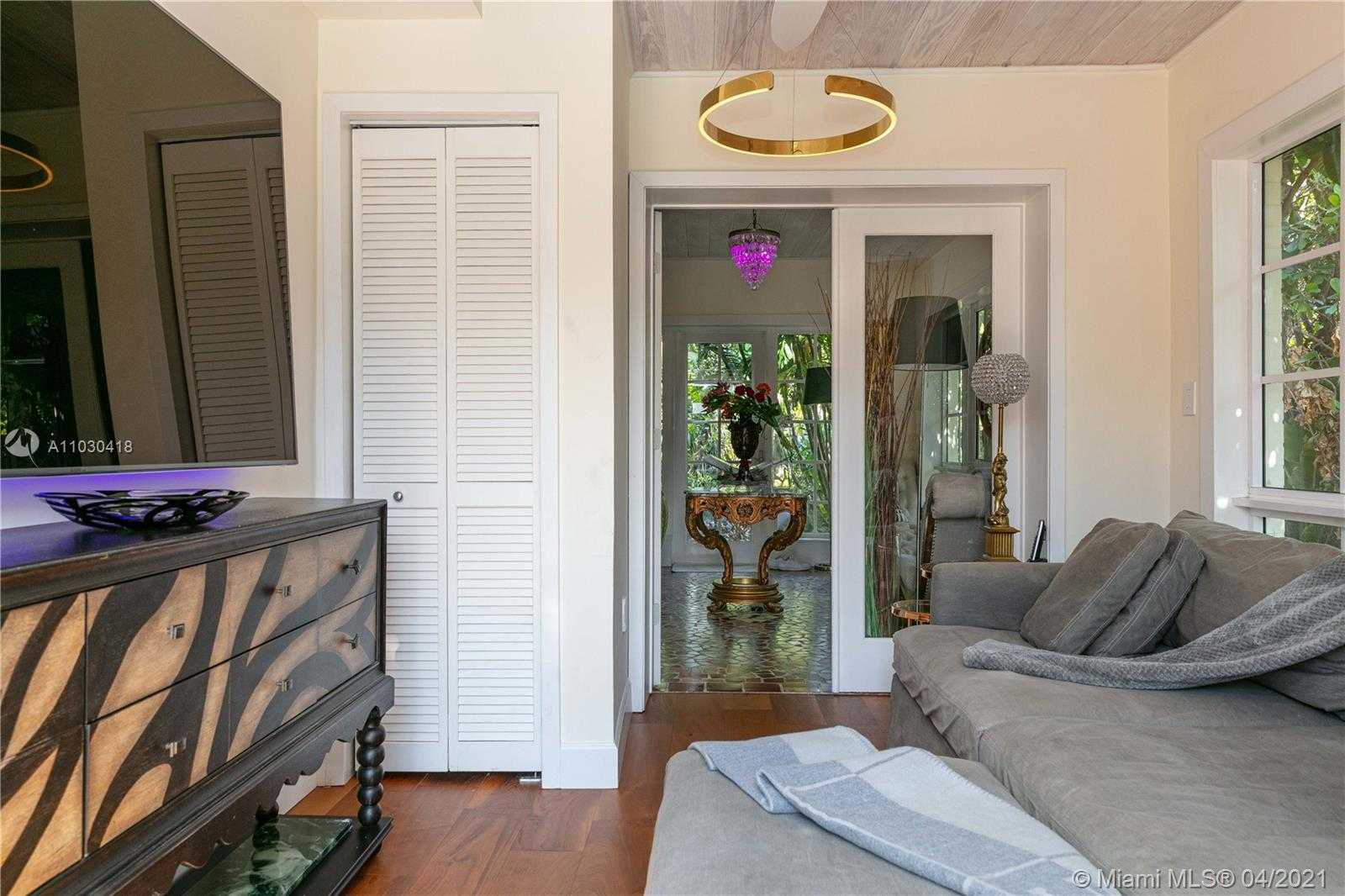 Small Image of 1244 MICHIGAN AVE, Miami Beach Number 5