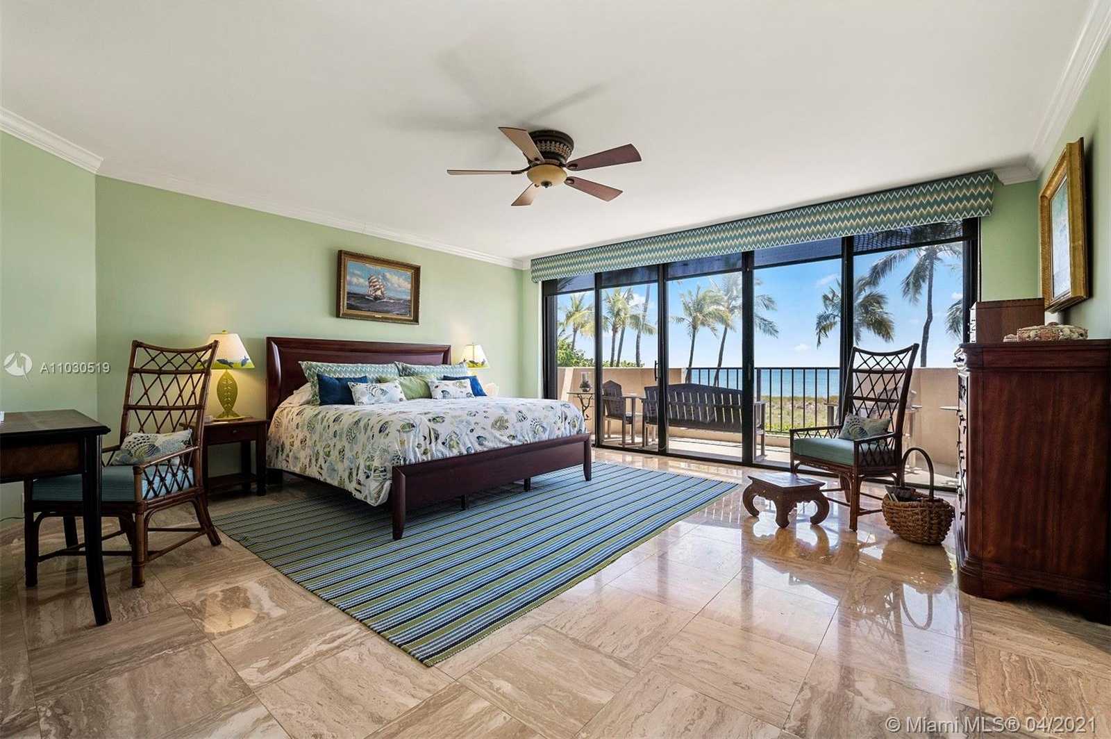 Small Image of 251 CRANDON BLVD #TH160, Key Biscayne Number 2