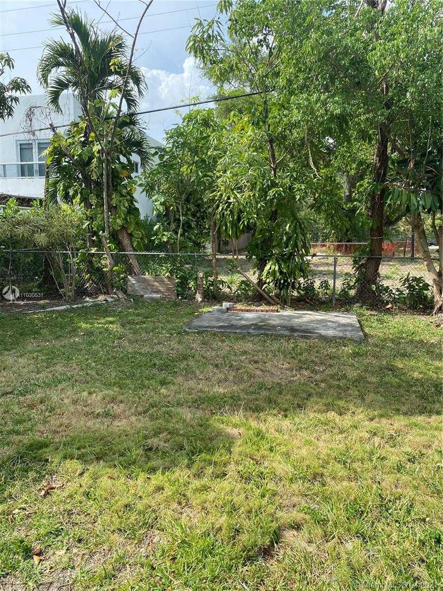 Small Image of 3463 PERCIVAL AVE, Miami Number 20