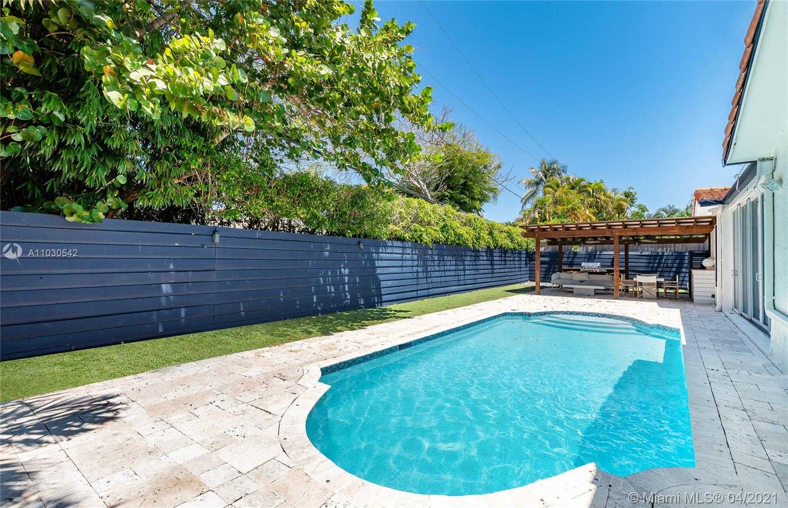 Small Image of 385 WEST HEATHER DR, Key Biscayne Number 17