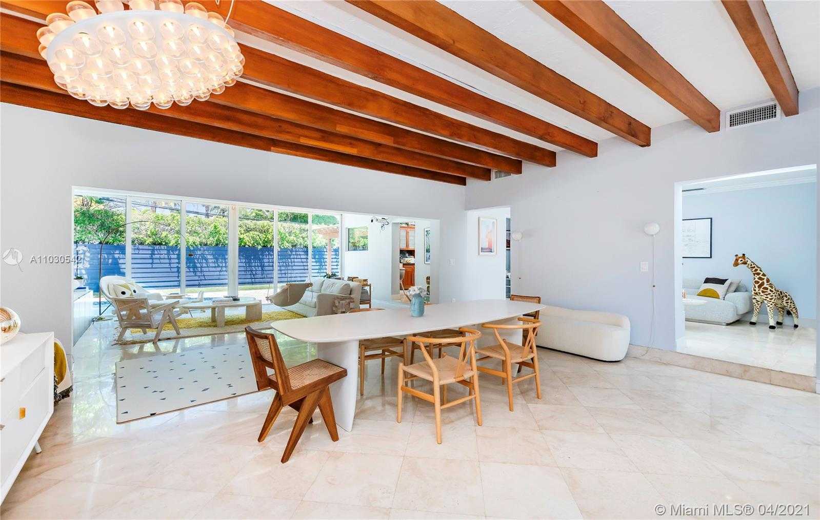 Small Image of 385 WEST HEATHER DR, Key Biscayne Number 5