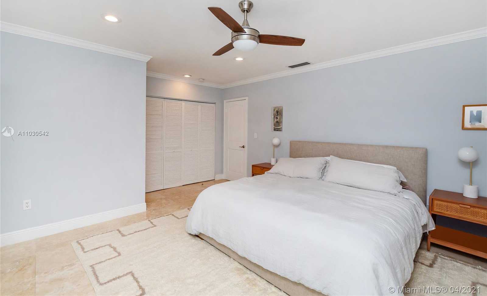 Small Image of 385 WEST HEATHER DR, Key Biscayne Number 8