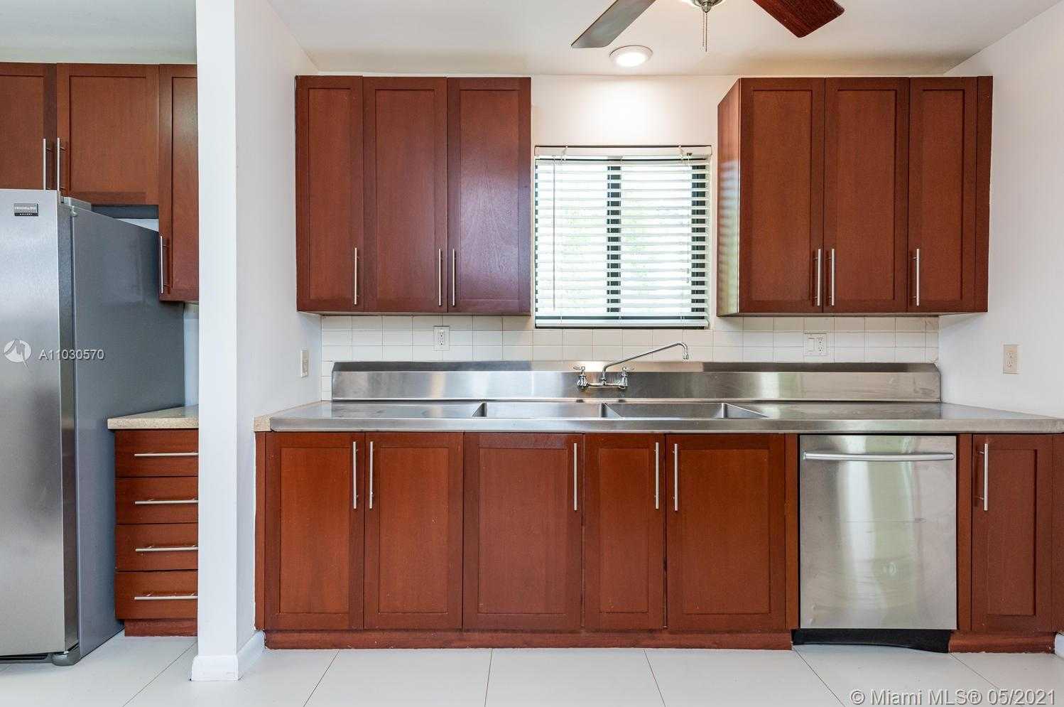 Small Image of 454 NORTH EAST 93 ST, Miami Shores Number 13