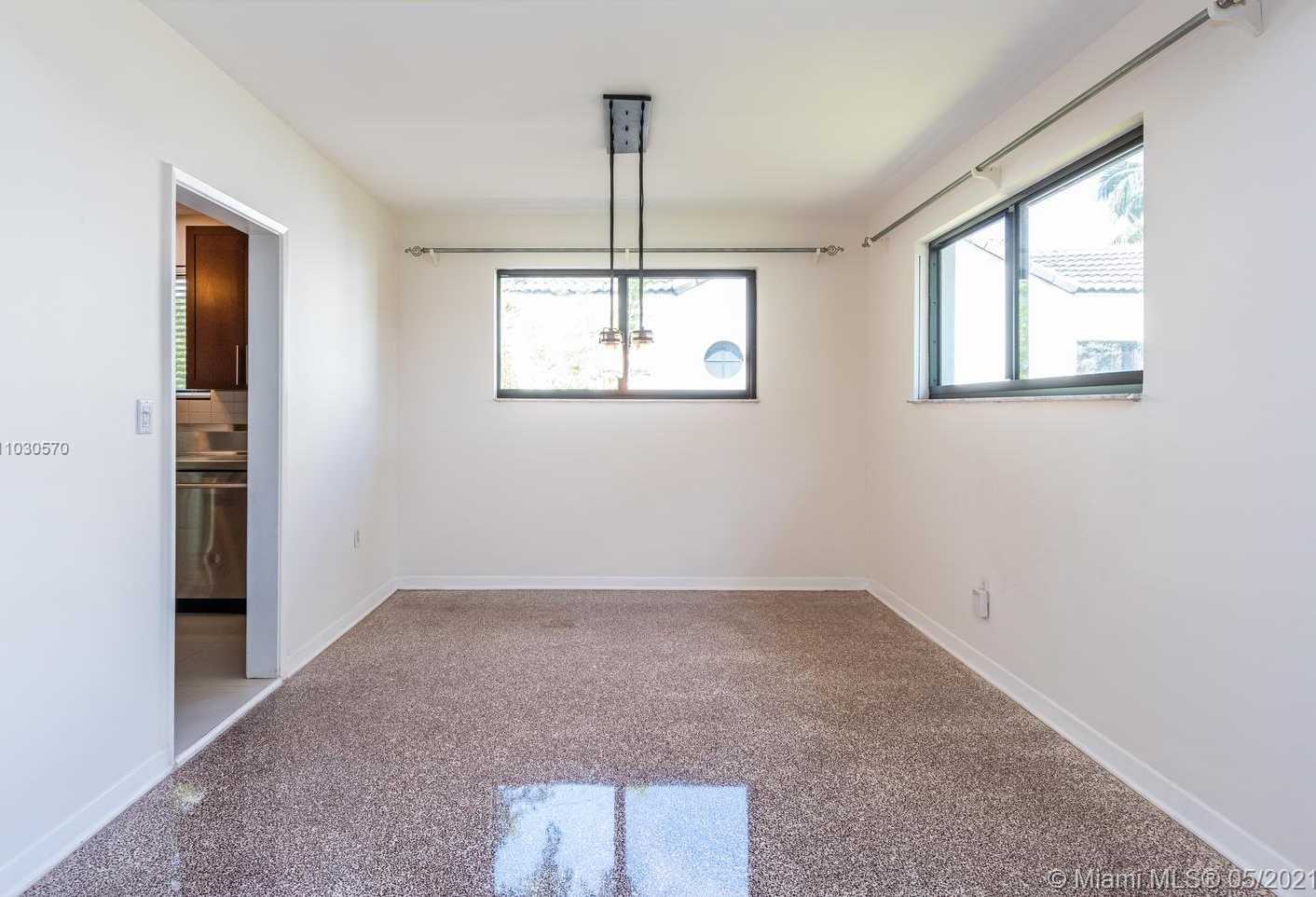 Small Image of 454 NORTH EAST 93 ST, Miami Shores Number 14