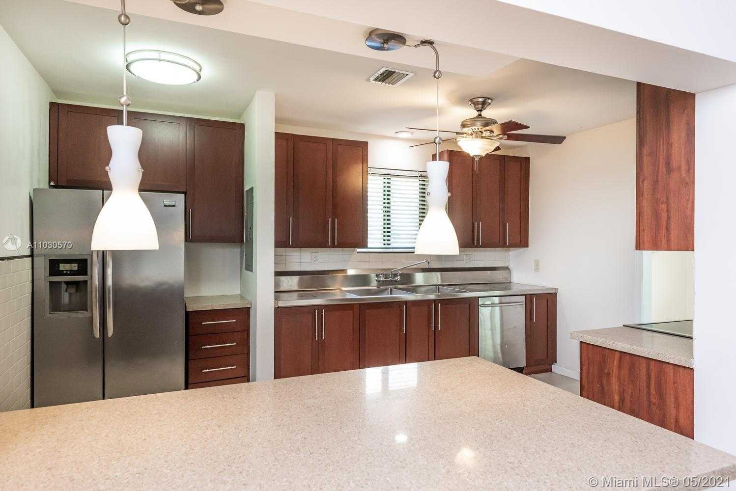 Small Image of 454 NORTH EAST 93 ST, Miami Shores Number 19