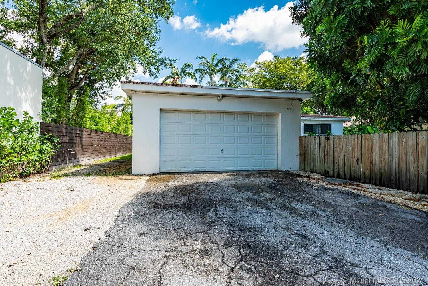 Small Image of 454 NORTH EAST 93 ST, Miami Shores Number 27