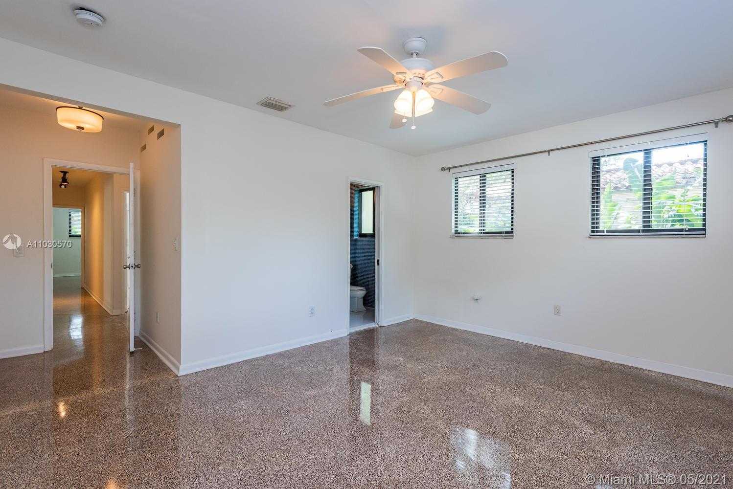 Small Image of 454 NORTH EAST 93 ST, Miami Shores Number 29