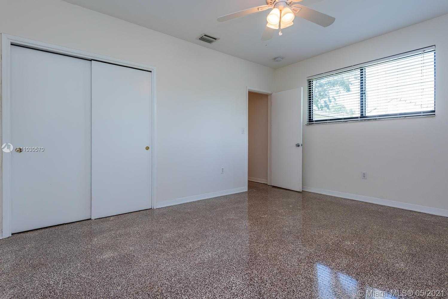 Small Image of 454 NORTH EAST 93 ST, Miami Shores Number 40