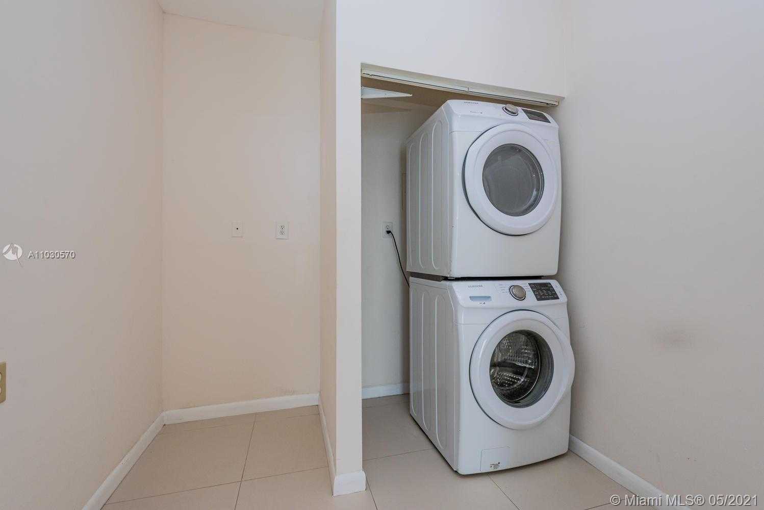 Small Image of 454 NORTH EAST 93 ST, Miami Shores Number 41