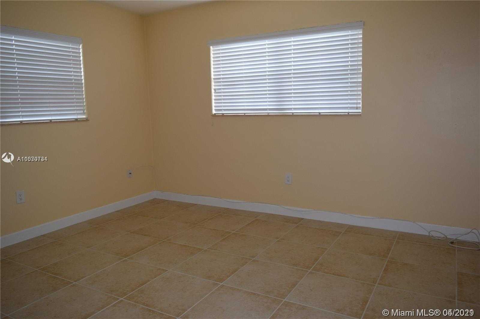 Small Image of 331 SANTANDER AVE #335, Coral Gables Number 5