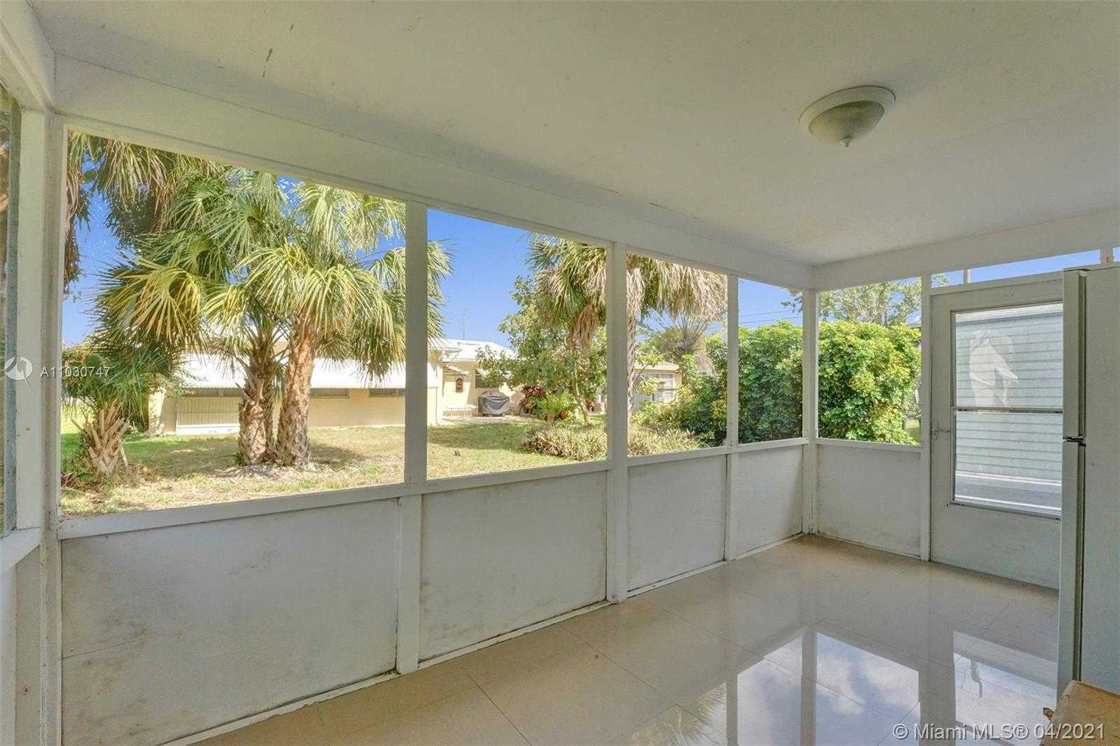 Small Image of 5404 NORTH WEST 25TH AVE, Tamarac Number 16