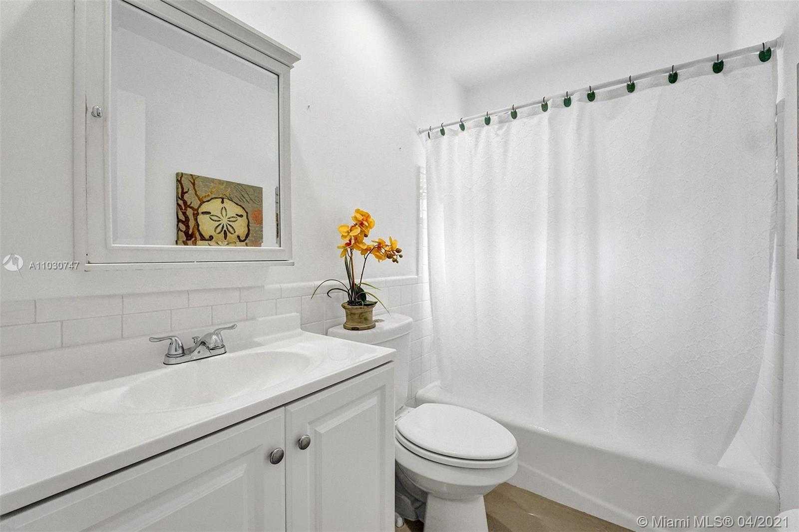 Small Image of 5404 NORTH WEST 25TH AVE, Tamarac Number 22