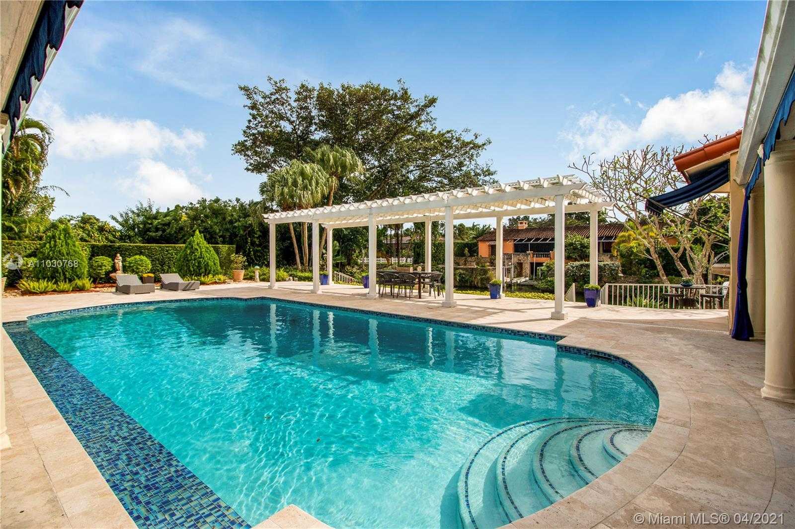 Small Image of 1216 ALFONSO AVE, Coral Gables Number 2