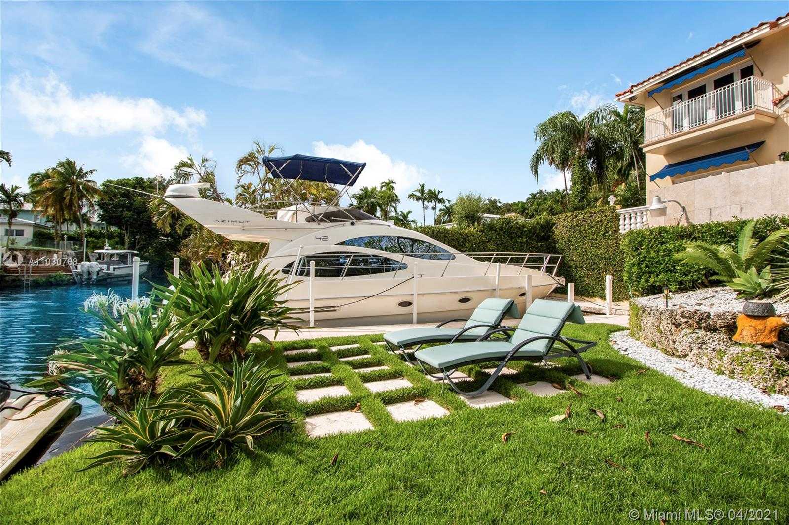 Small Image of 1216 ALFONSO AVE, Coral Gables Number 3
