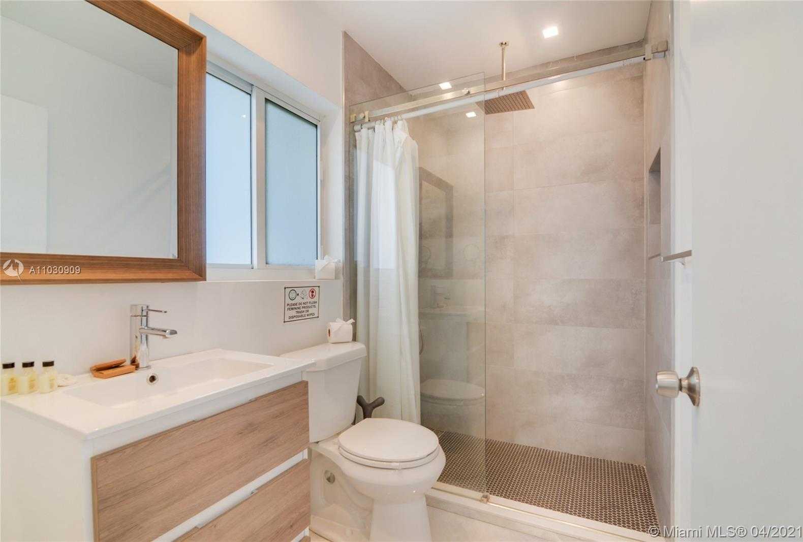 Small Image of 2555 NORTH EAST 202ND ST, Miami Number 12