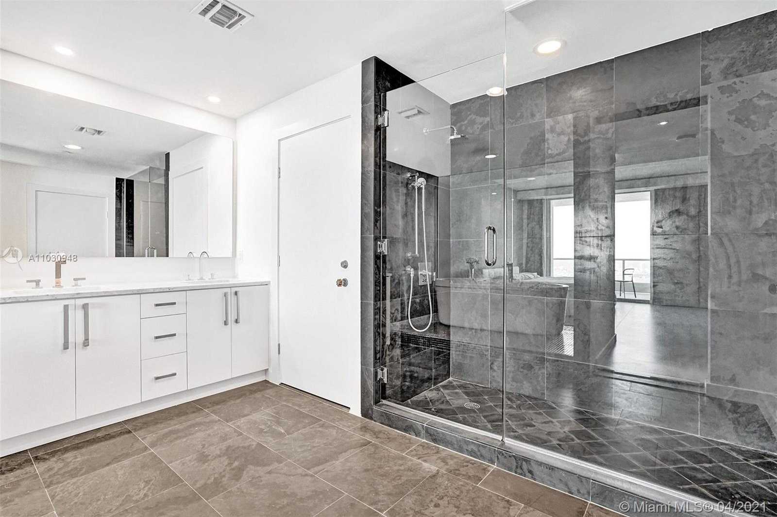 Small Image of 900 BISCAYNE BLVD #6205, Miami Number 21
