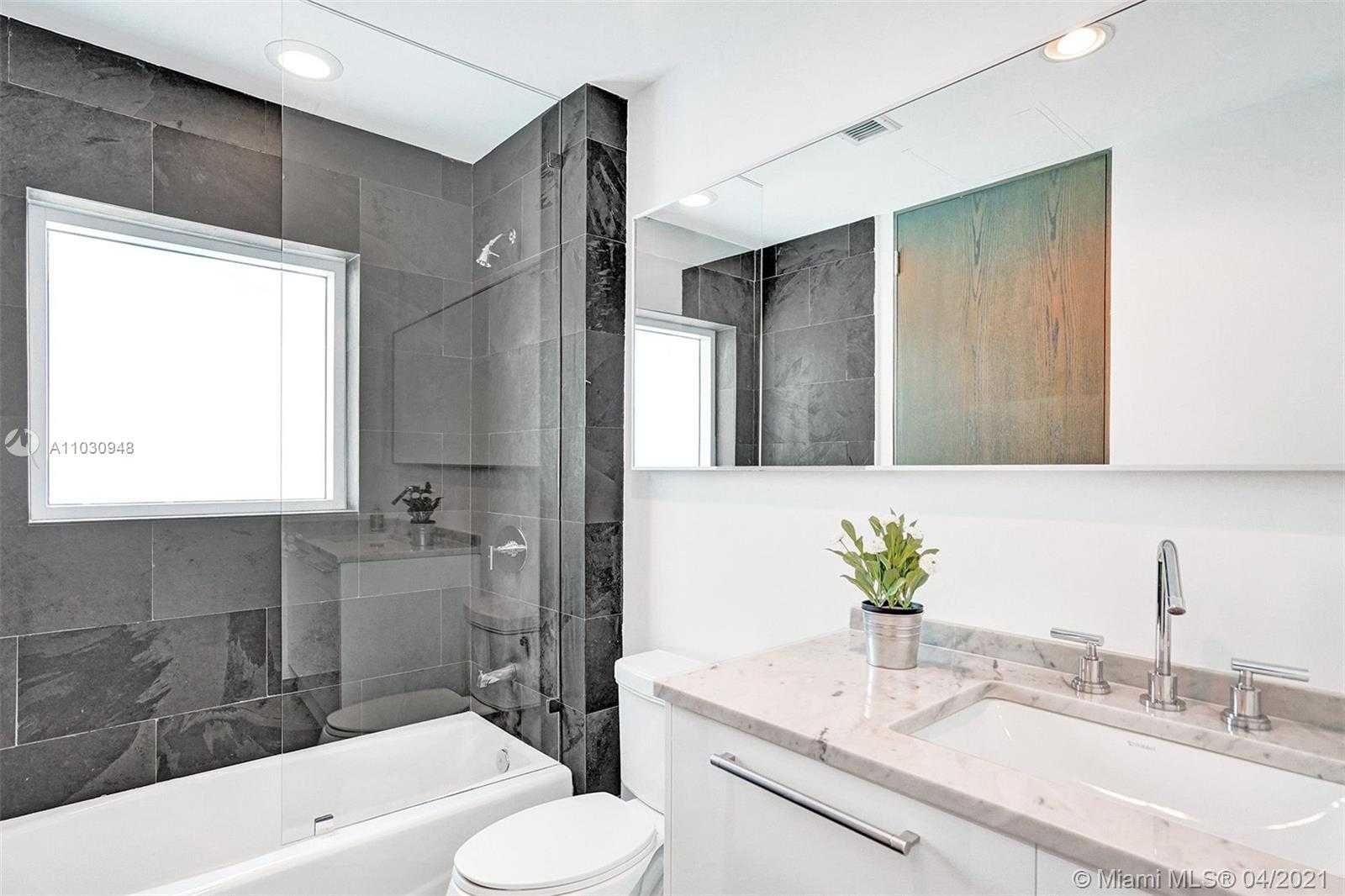 Small Image of 900 BISCAYNE BLVD #6205, Miami Number 40
