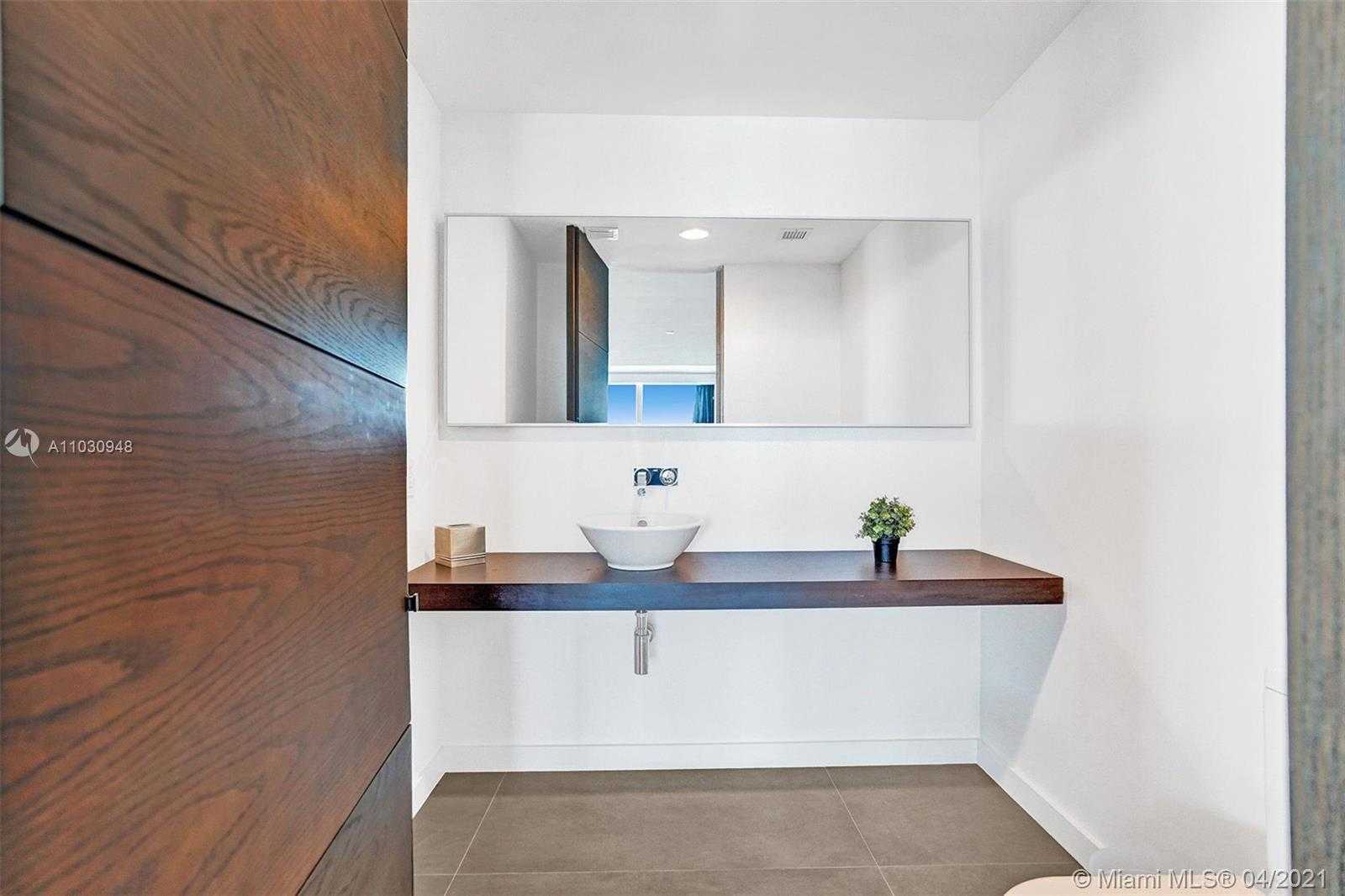 Small Image of 900 BISCAYNE BLVD #6205, Miami Number 42