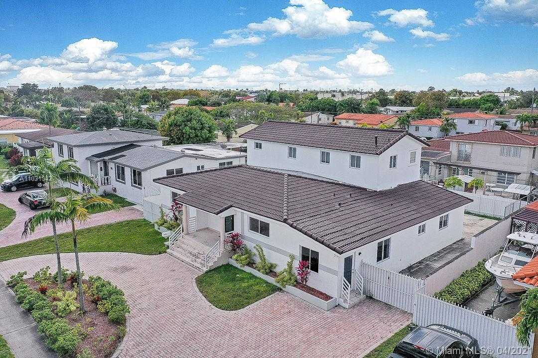 Small Image of 2134 SOUTH WEST 82ND PL #Side, Miami Number 14