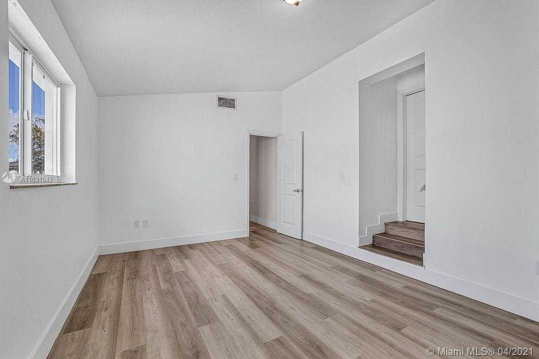 Small Image of 2134 SOUTH WEST 82ND PL #Side, Miami Number 16