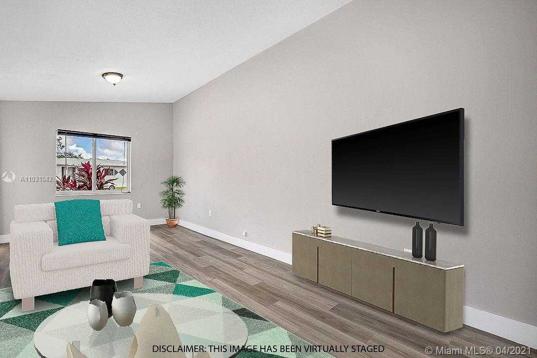 Small Image of 2134 SOUTH WEST 82ND PL #Side, Miami Number 9