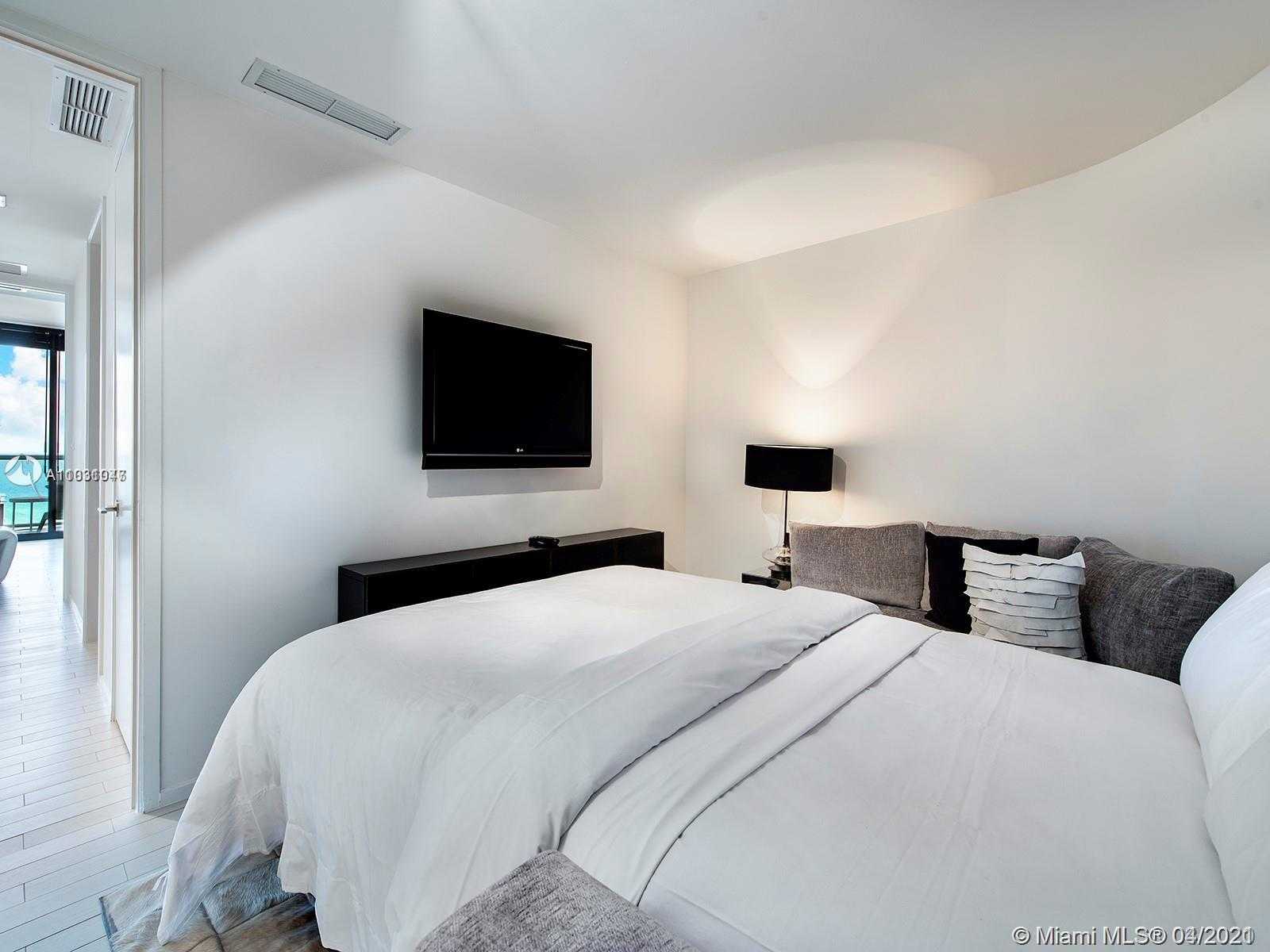 Small Image of 2201 COLLINS AVE #1519, Miami Beach Number 13