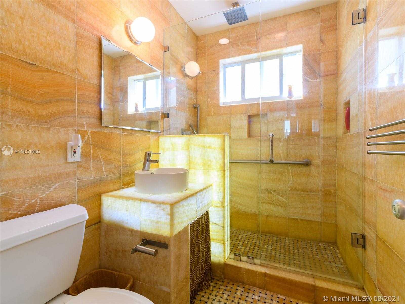 Small Image of 8835 HAWTHORNE AVE, Surfside Number 13
