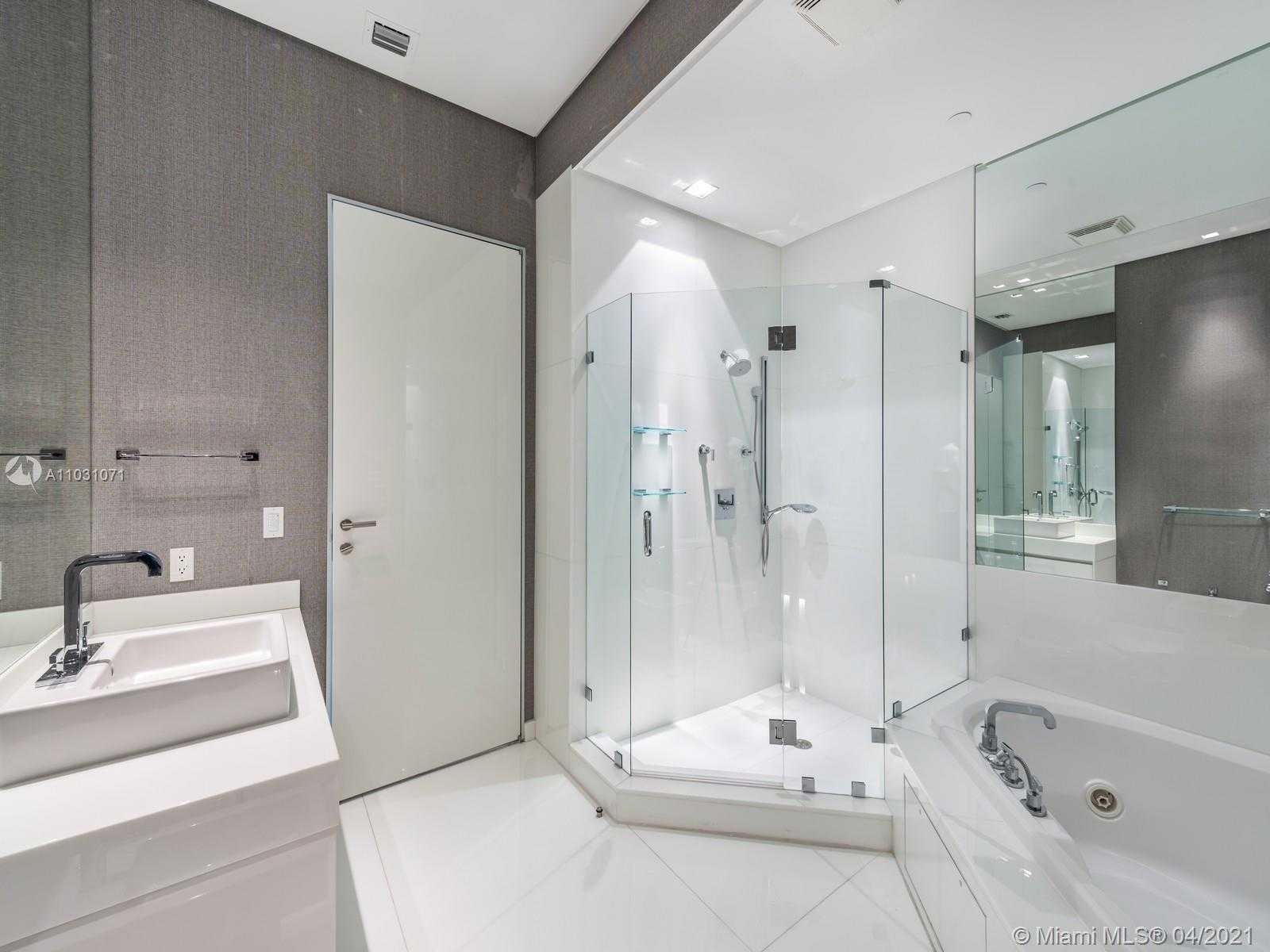 Small Image of 900 BRICKELL KEY BLVD #2903, Miami Number 13