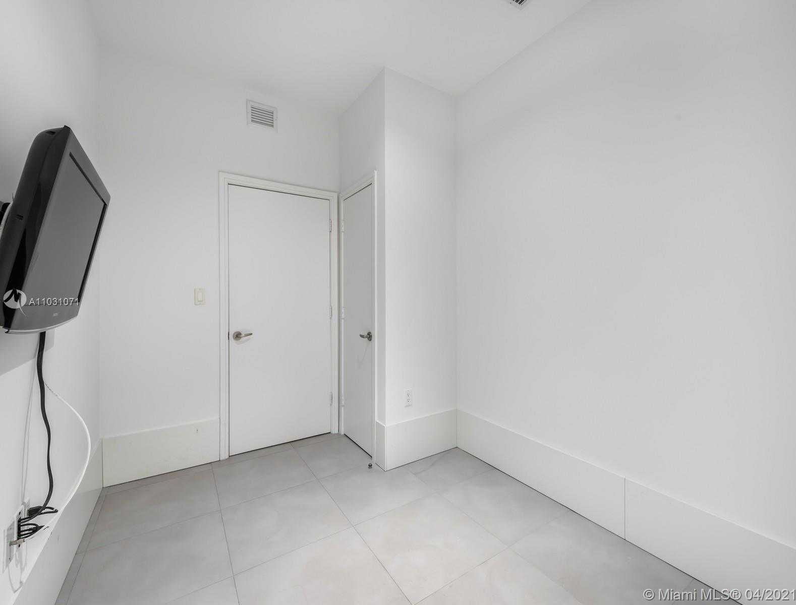 Small Image of 900 BRICKELL KEY BLVD #2903, Miami Number 17