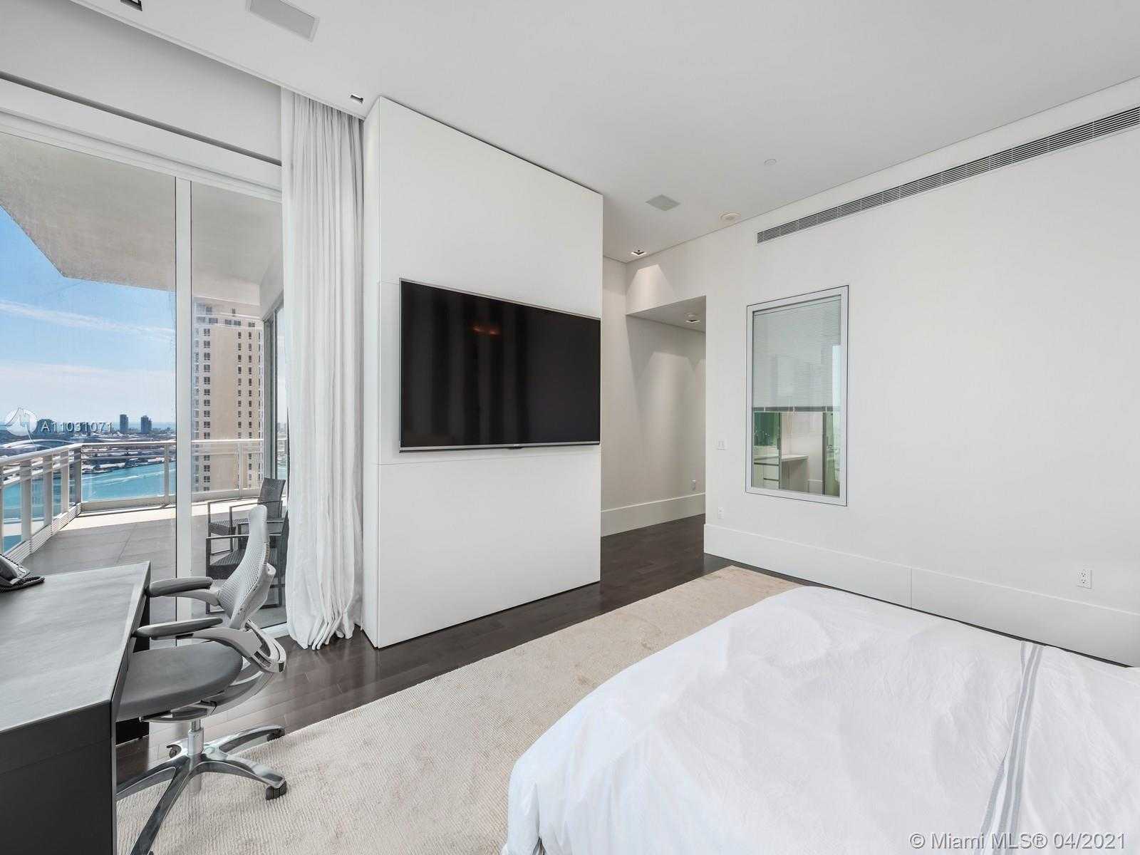 Small Image of 900 BRICKELL KEY BLVD #2903, Miami Number 24