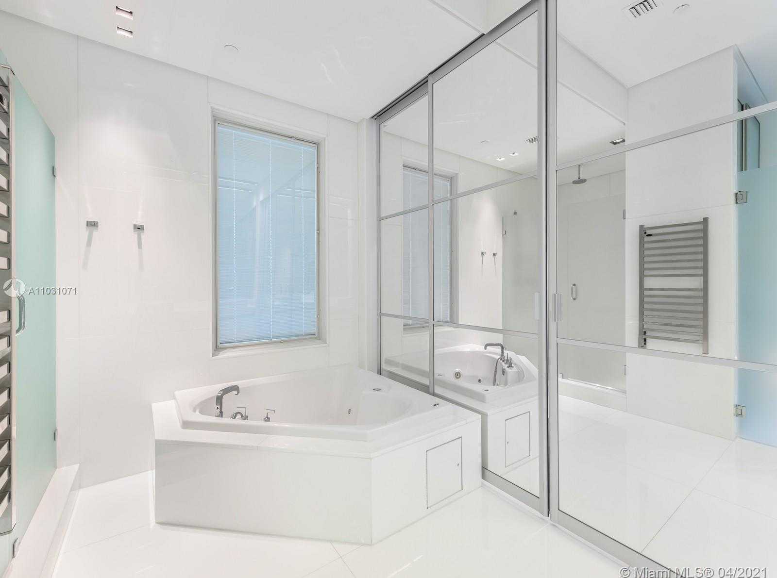 Small Image of 900 BRICKELL KEY BLVD #2903, Miami Number 27