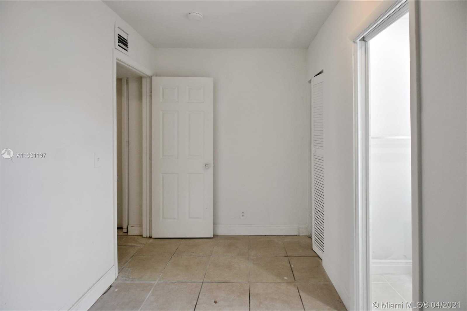Small Image of 1160 WEST 26TH CT #D, Riviera Beach Number 11