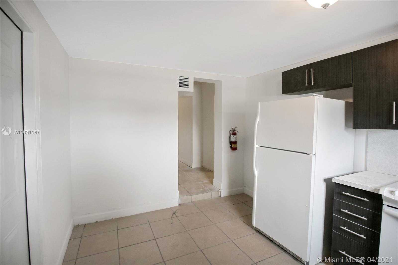 Small Image of 1160 WEST 26TH CT #D, Riviera Beach Number 3
