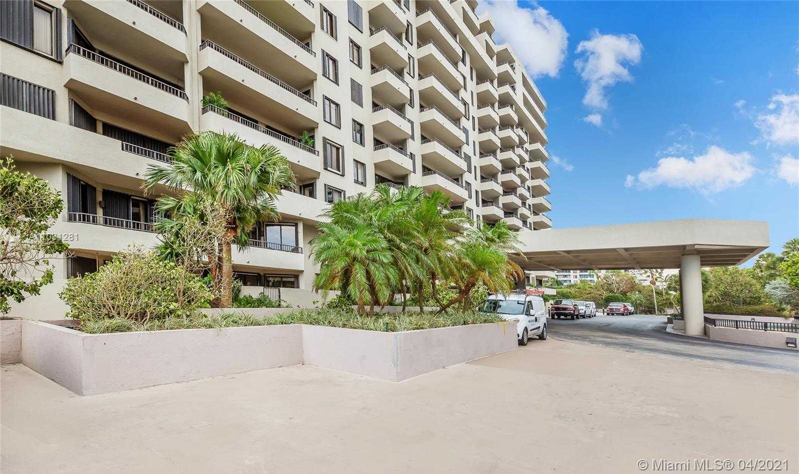Small Image of 201 CRANDON BLVD #724, Key Biscayne Number 16