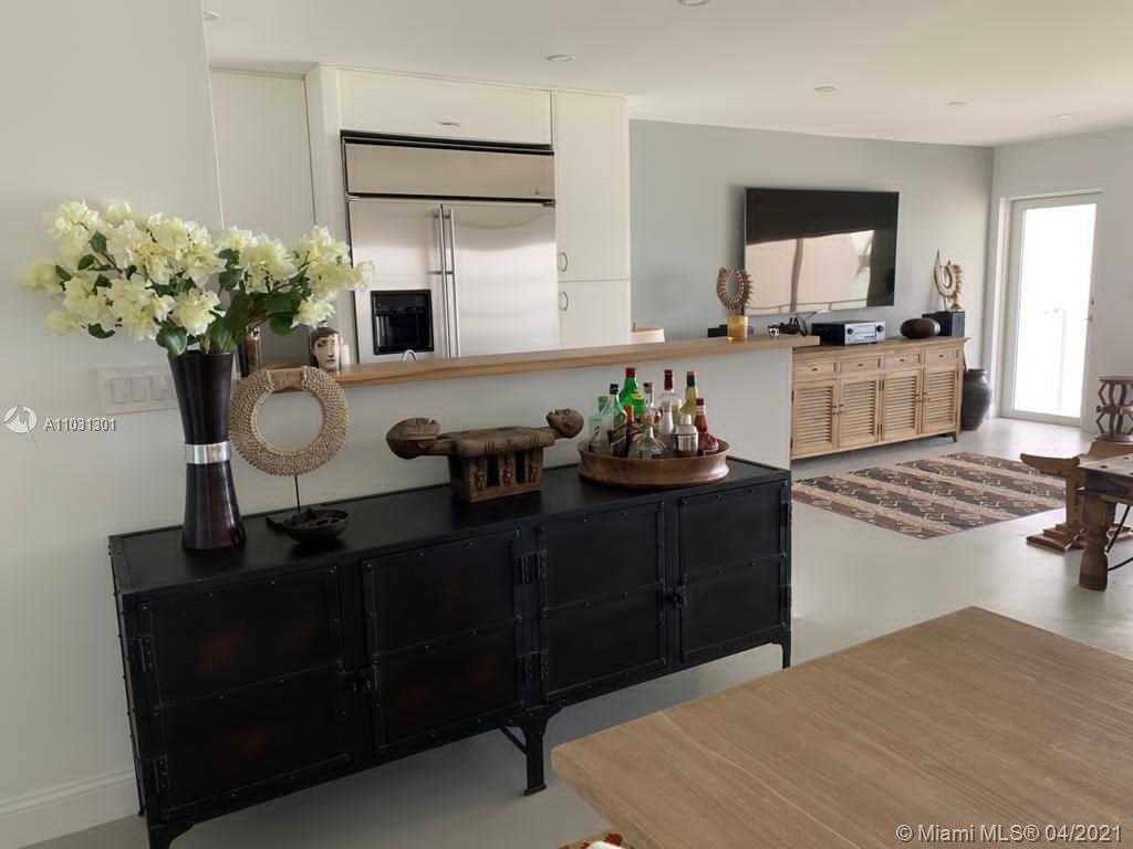 Small Image of 166 HARBOR DR #13C, Key Biscayne Number 5