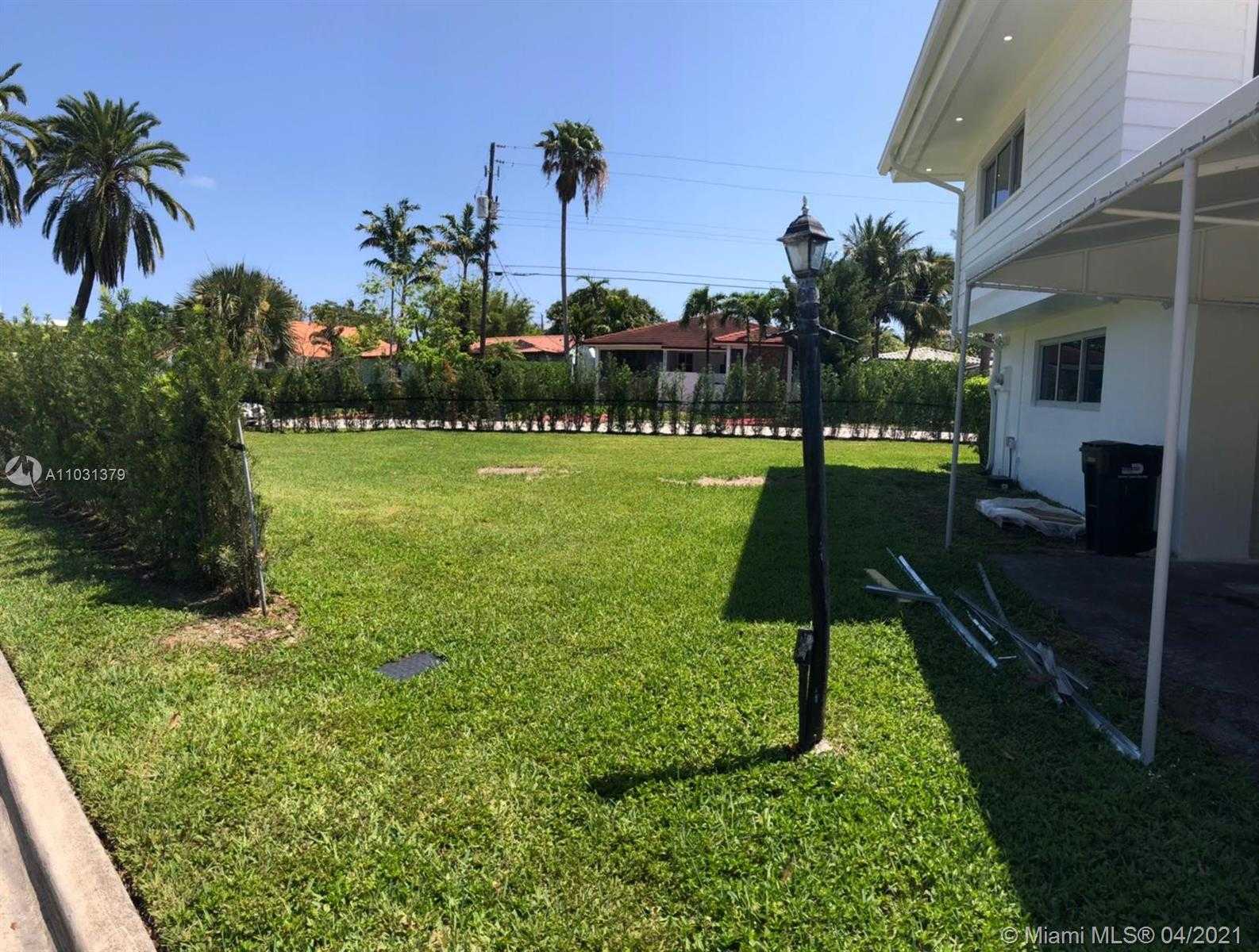 Small Image of 9257 BAY DR #., Surfside Number 7