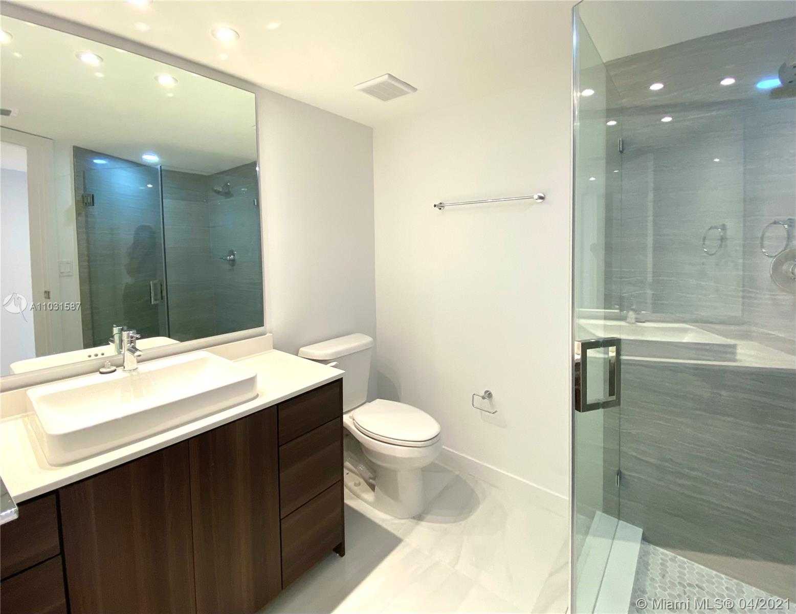 Small Image of 2401 COLLINS AVE #1102, Miami Beach Number 14