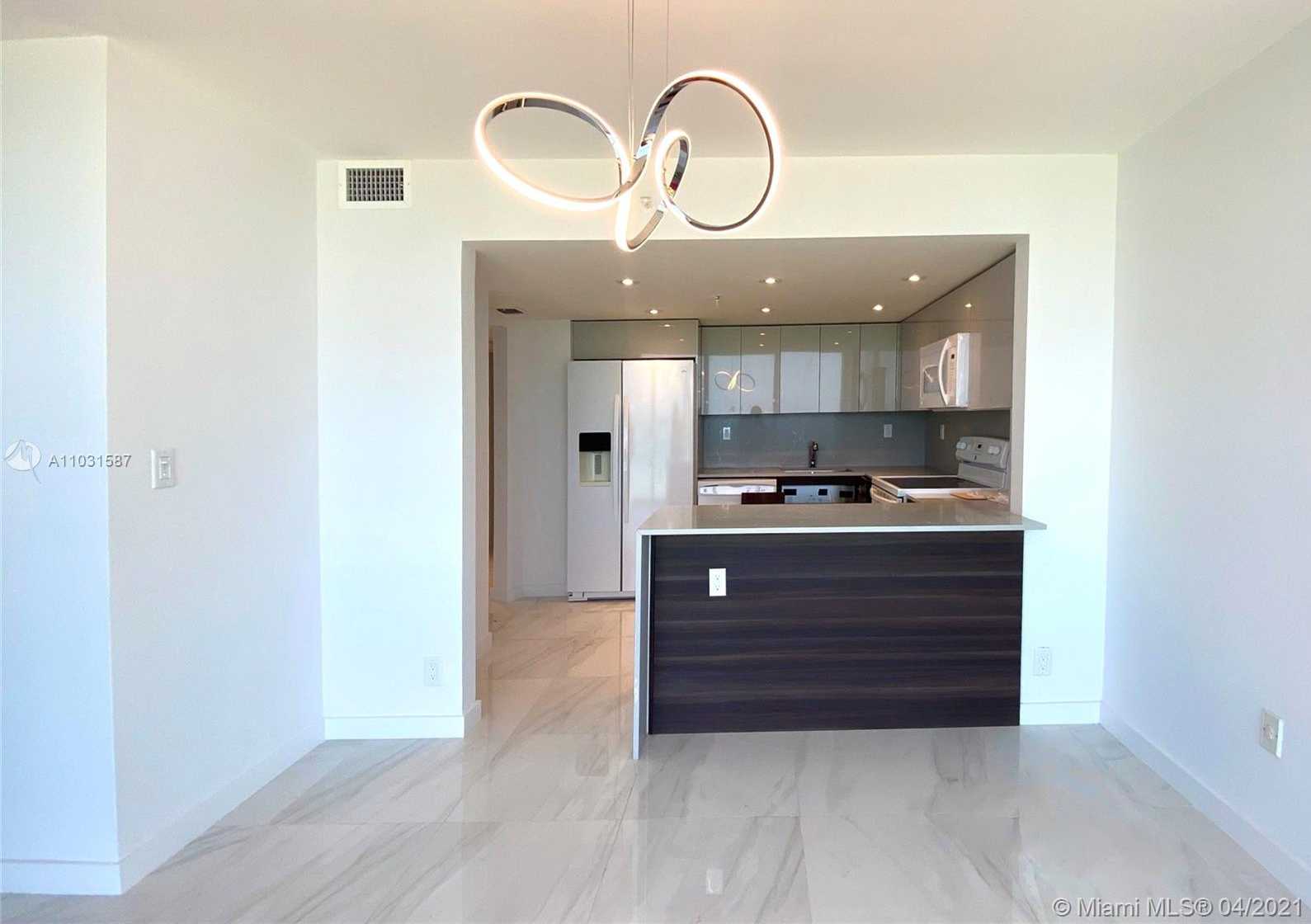 Small Image of 2401 COLLINS AVE #1102, Miami Beach Number 17