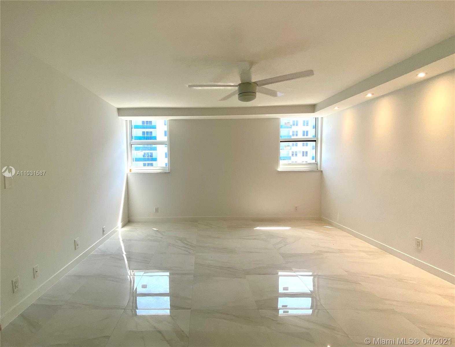 Small Image of 2401 COLLINS AVE #1102, Miami Beach Number 2