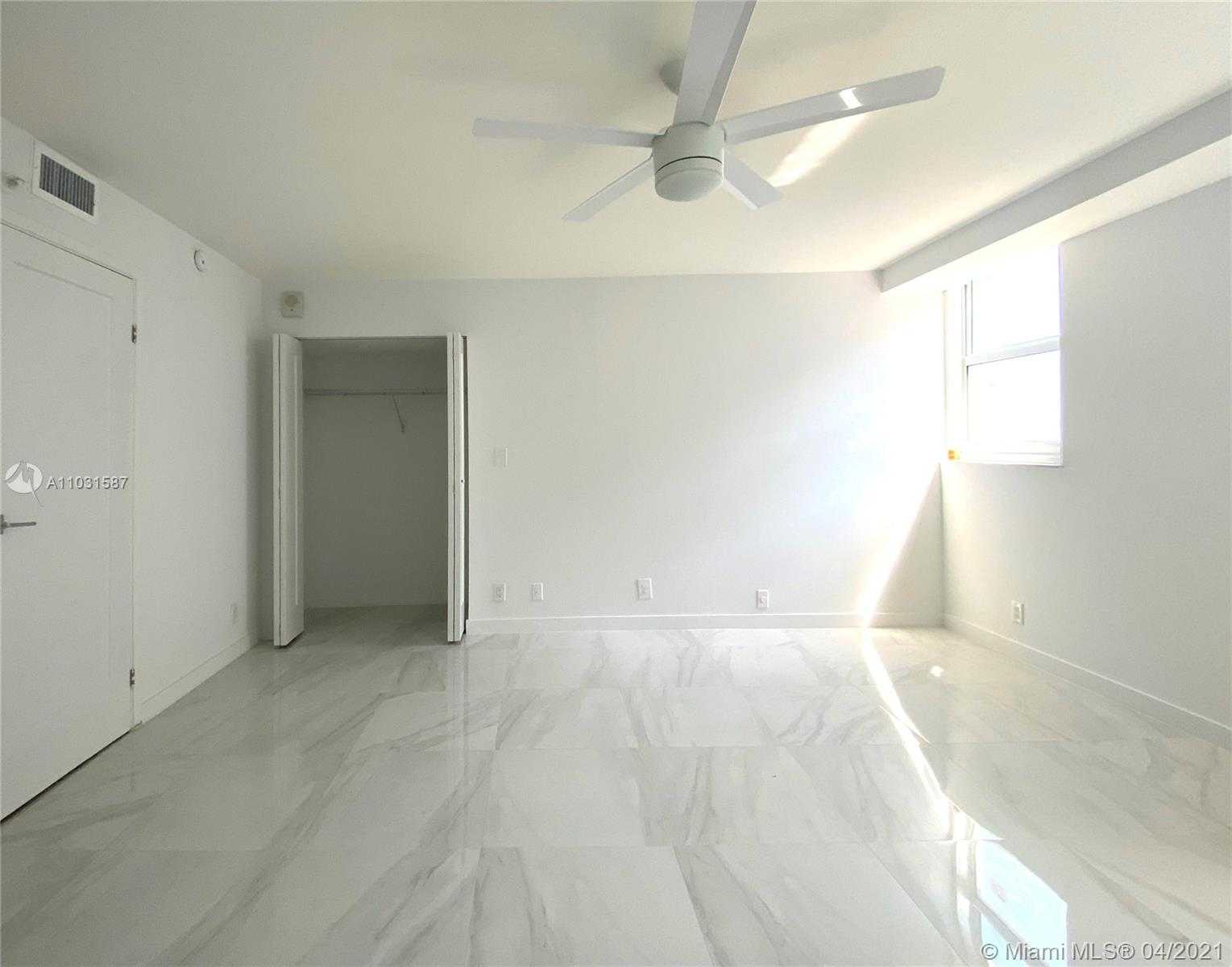 Small Image of 2401 COLLINS AVE #1102, Miami Beach Number 6