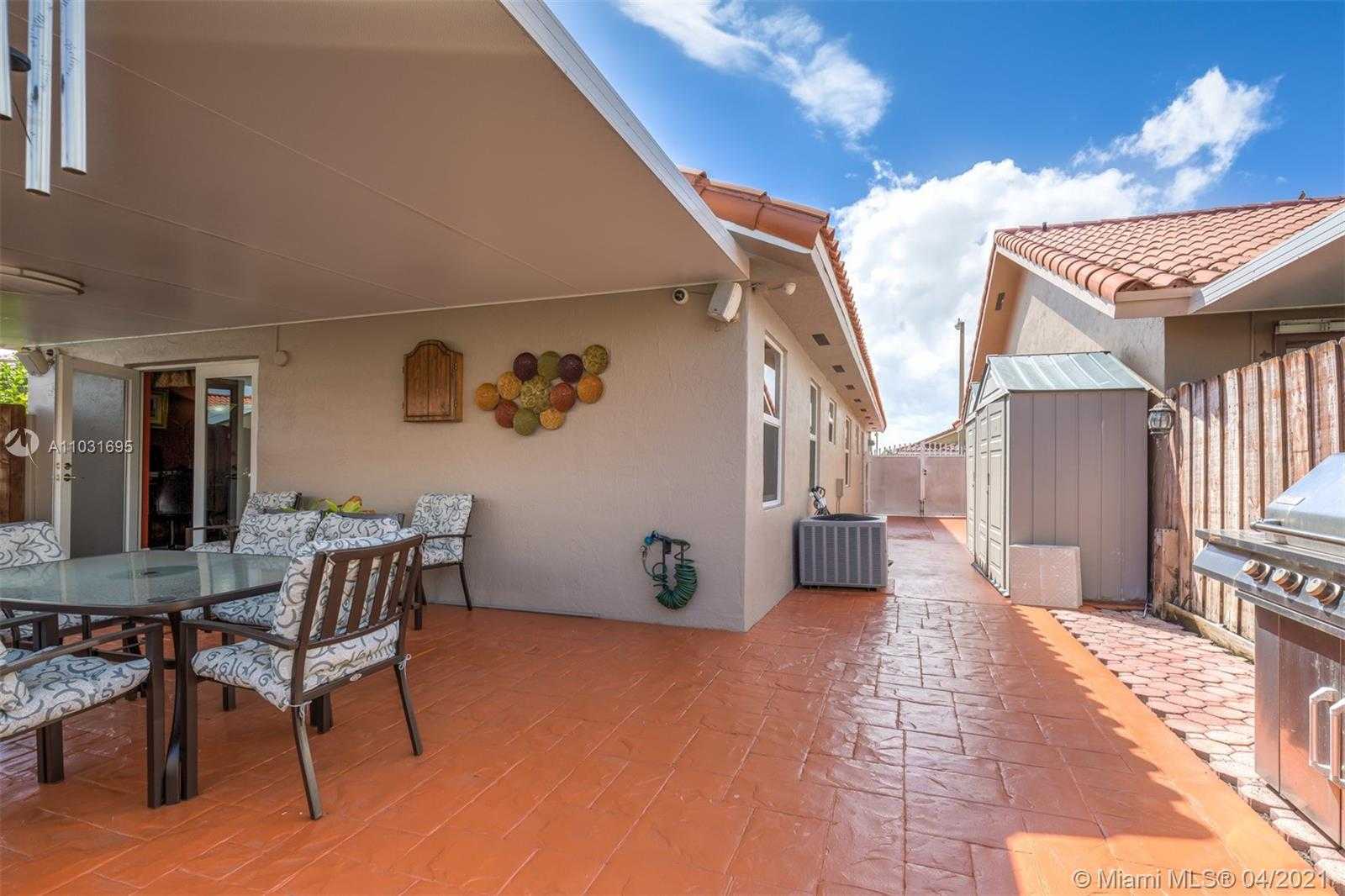 Small Image of 2567 WEST 73RD PL, Hialeah Number 27