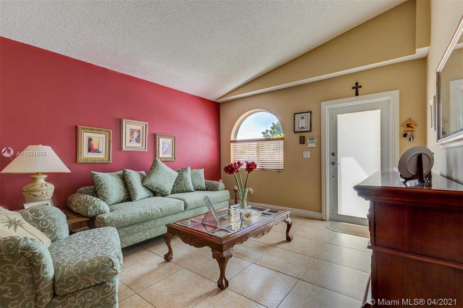 Small Image of 2567 WEST 73RD PL, Hialeah Number 7