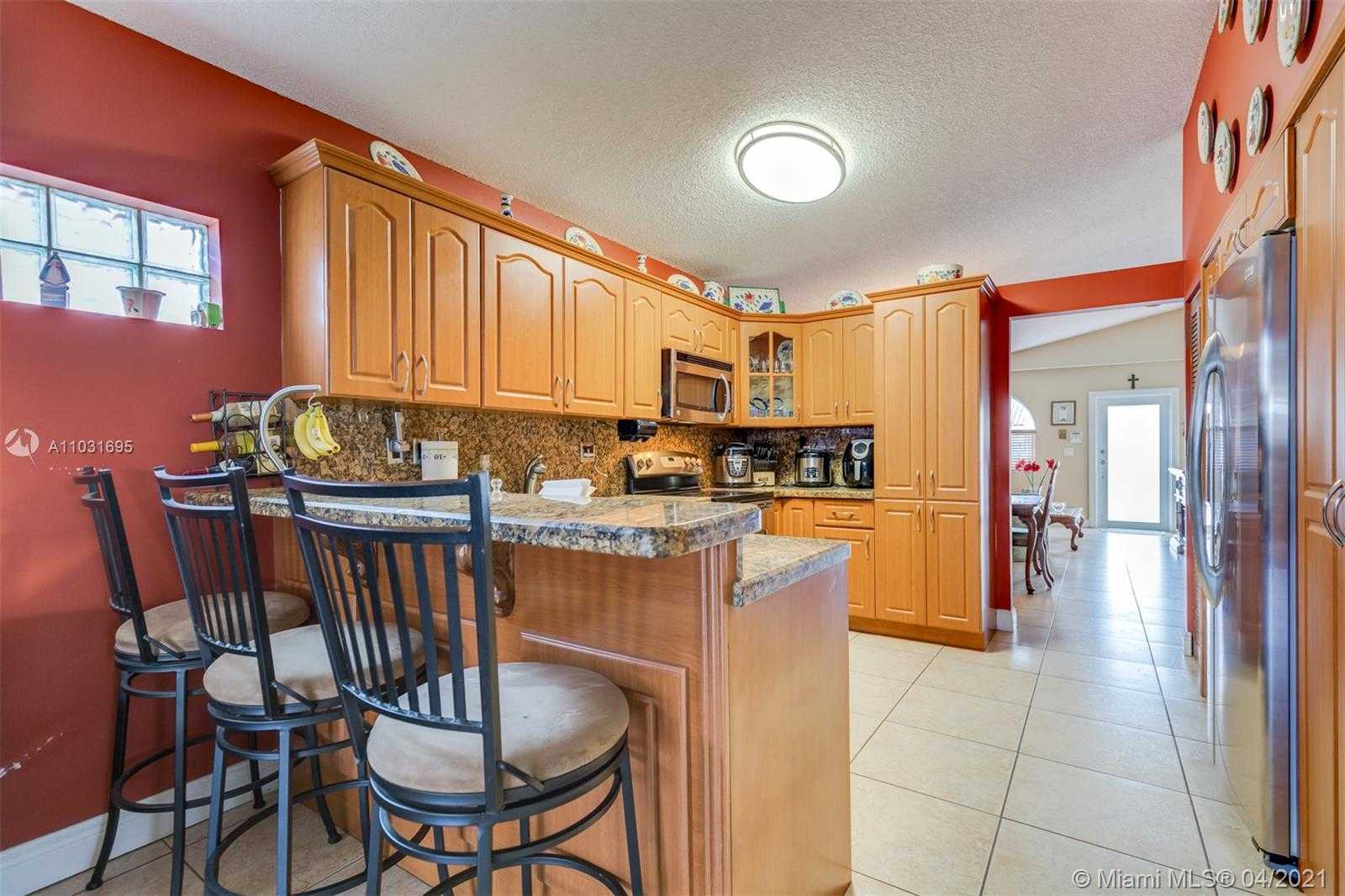 Small Image of 2567 WEST 73RD PL, Hialeah Number 9