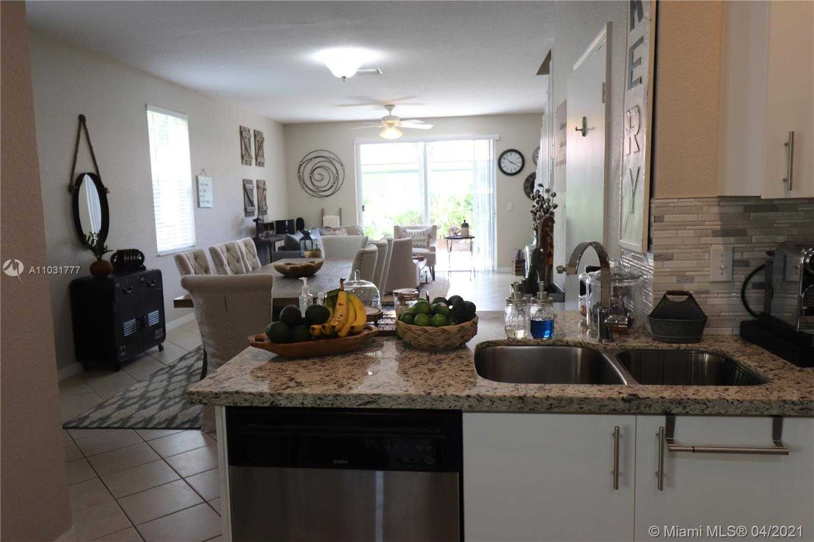 Small Image of 2076 HACIENDA TER #2076, Weston Number 13