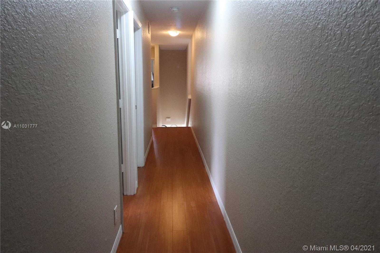 Small Image of 2076 HACIENDA TER #2076, Weston Number 24