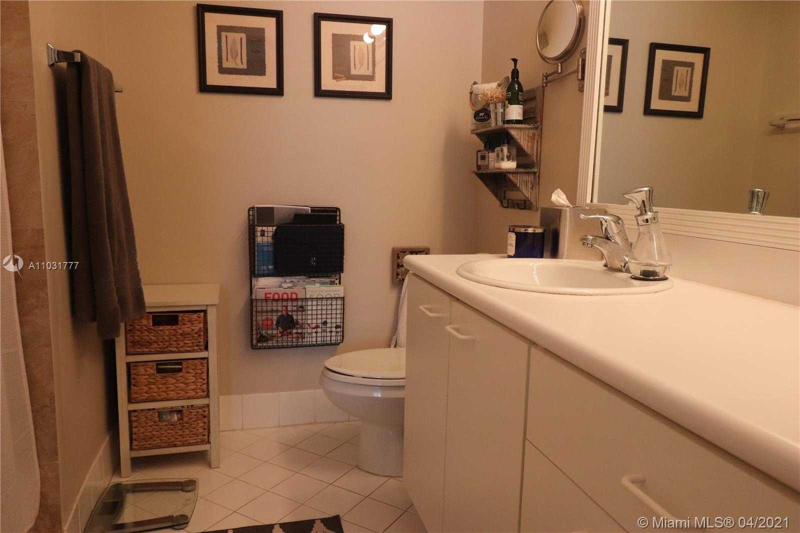 Small Image of 2076 HACIENDA TER #2076, Weston Number 39