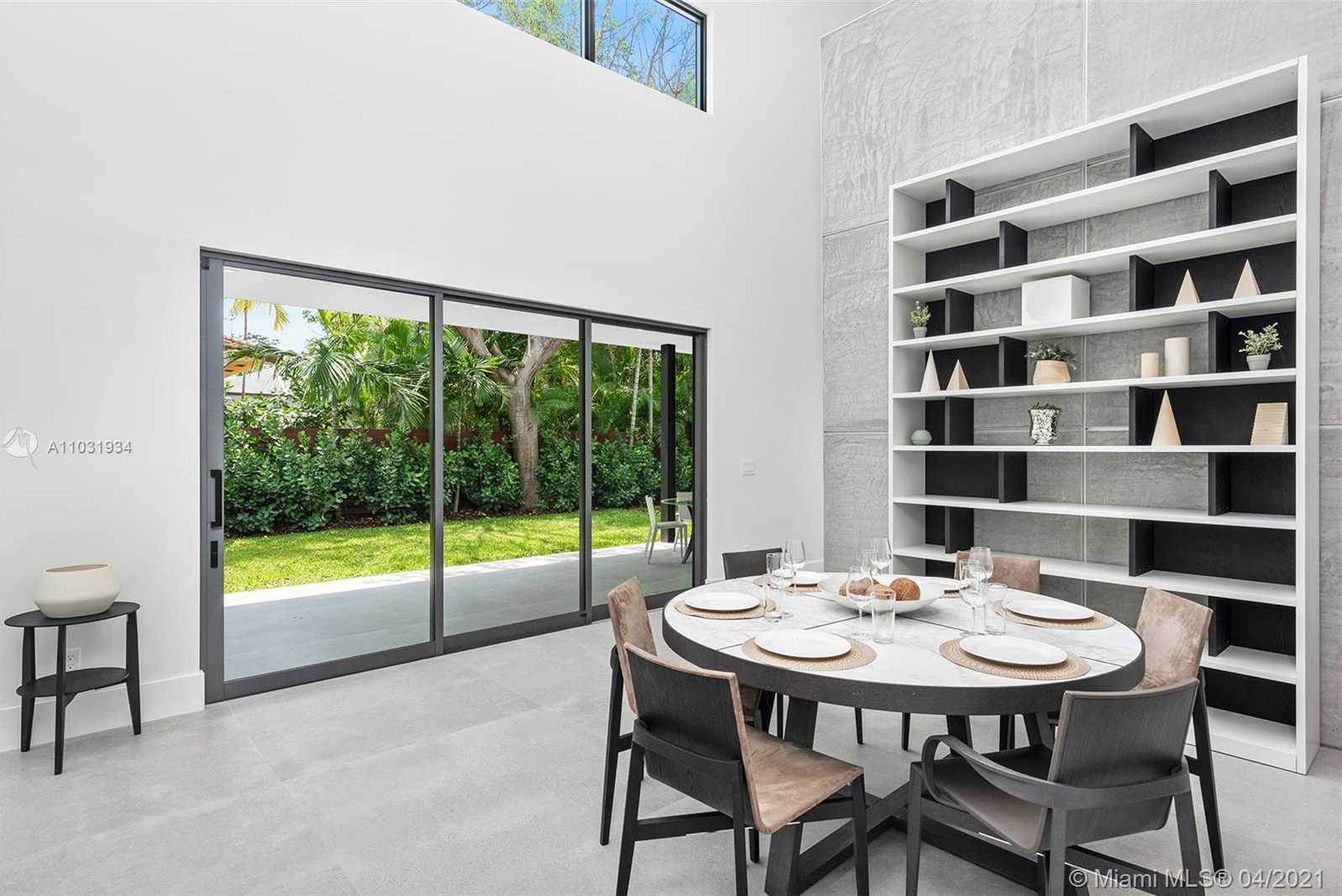 Small Image of 10 SAMANA DR, Miami Number 2